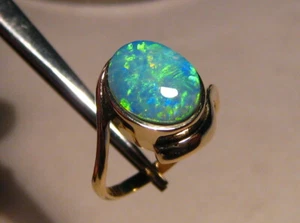 Australian Opal Ring - solid 14k Yellow Gold - Picture 1 of 9