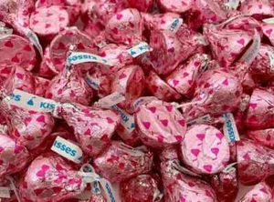 HERSHEY'S Kisses Chocolate Candy Filled with Strawberry Flavored Crème(5 Pounds) - Picture 1 of 5