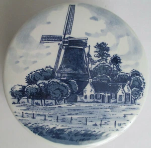 DELFT ROYAL GOEDEWAAGEN ROUND TRINKET BOX - Picture 1 of 4