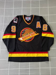 Vintage 90s Vancouver Canucks #96 Pavel Bure Sewn/Stitched CCM Hockey Jersey Large - Bild 1 von 24