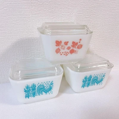 Old Pyrex Refrigerator Dish Set Gooseberry Pink 1 Butterprint Blue 2 with Lids - Image 1 of 4