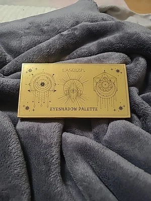 LASplash Cosmetics Magic Eyeshadow Palette 8 Farben 10g -  NEU - Bild 1 von 2