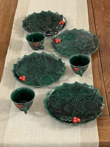 Vintage Lefton Christmas Holly Berry 3 Cups 4 Saucers Red Green - Beautiful - Picture 1 of 18