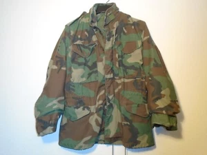 Chaqueta de campo militar de Estados Unidos M65 M-65 abrigo BDU 1982 para clima frío pequeña regular 21-M - Imagen 1 de 5