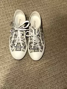 Dior Walk N' Dior Oblique Sneaker in Grey, Size 38.5, Gently Worn, w/Dust Bags! - Picture 1 of 6