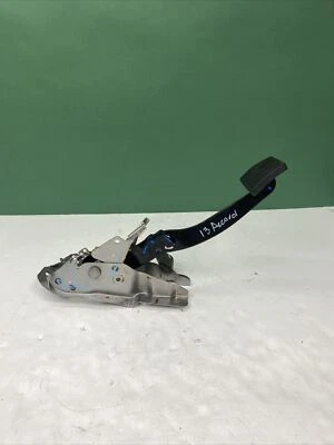 Pedal de freno Honda Accord 2013-2015 usado OEM 46600T2aA91 Foto 1 de 4