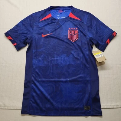 Camiseta de fútbol Nike Estados Unidos para hombre pequeña azul camuflada rendimiento Juegos Olímpicos 2023 Foto 1 de 4