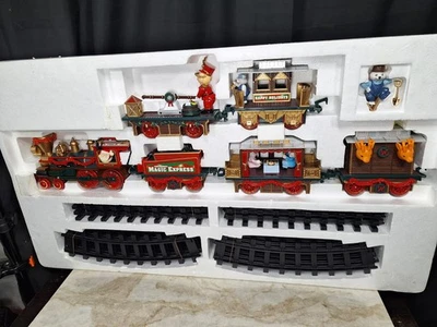 2004 Toy State Holiday Trains Christmas Magic Express Animated Train - Image 1 of 4