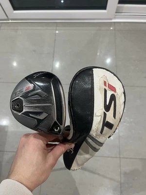 Titleist TSi2 4 Wood / 16.5 Degree / Stiff Flex HZRDUS Black Shaft - Image 1 of 4