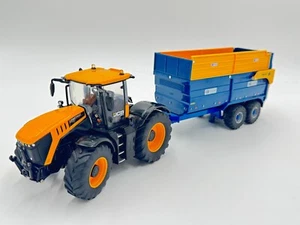 Britains Farm JCB Fastrac 8330 & Kane 16T Silage Trailer 1:32 Scale Model - Picture 1 of 6