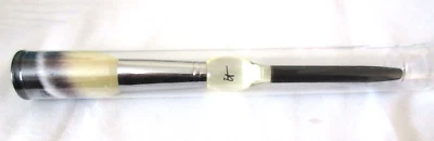 IT Cosmetics Heavenly Luxe French Boutique Brush No. 4 NEW - Image 1 of 4