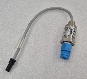 SMC PSE563-02-28 Pressure Sensor 12-24VDC - Picture 1 of 5