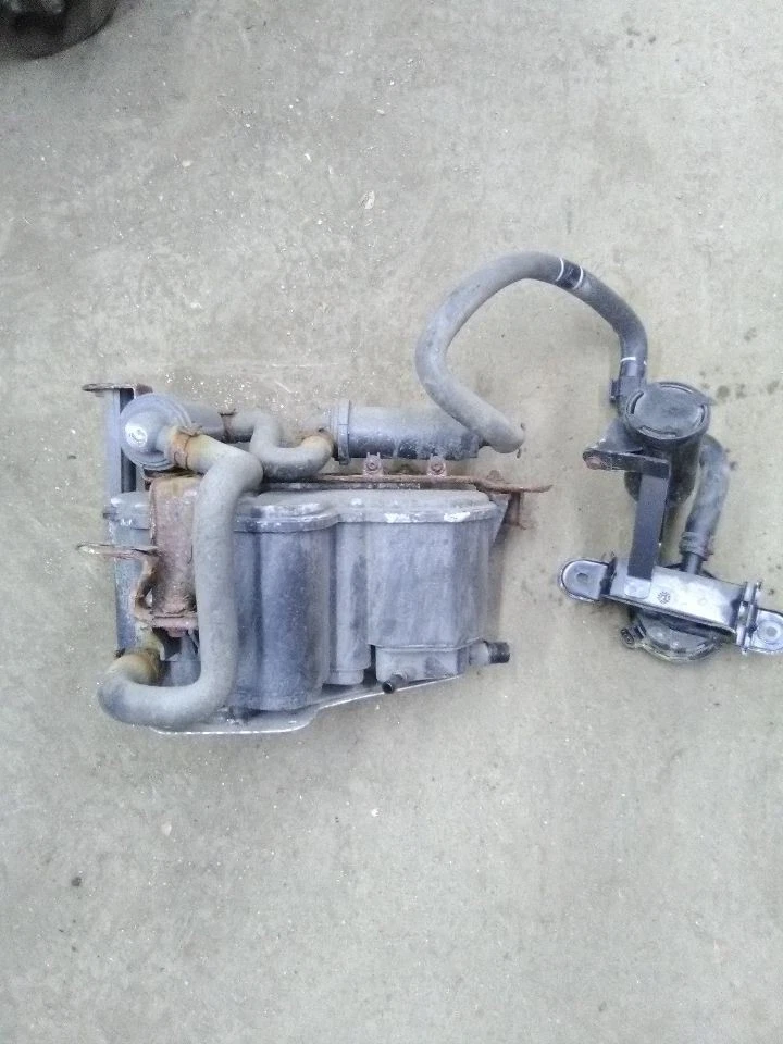 Audi Q7 2017 bote de vapor de combustible 3,0 litros 6 cilindros Foto 1 de 4