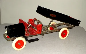 1928-1932-A.C. GILBERT SET ERETTORE-BIANCO-KELMET DUMPER ACCIAIO PRESSATO GIOCATTOLO - Foto 1 di 23