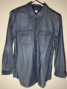 Chico's Shirt Blouse Size 1 Blue Denim Button Down Roll-tab 100% Cotton NWT - Picture 1 of 6