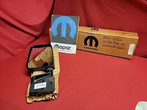 NOS Genuine Mopar 94-02 WRANGLER Exterior Mirror LEFT 55154883 - Bild 1 von 10