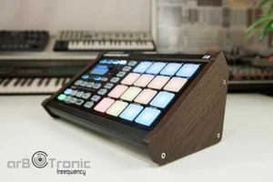 Native Instruments Maschine Micro MK1 MK2 Real Wood Side Panel Stand Reposta Do - Picture 1 of 12