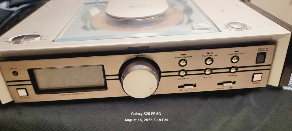 GPX Home Music System CD Player Am/FM Radio Clock Alarm Check Description  - Image 1 of 4