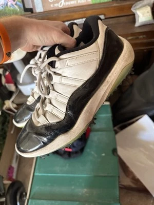 Jordan 11 Low Golf Foto 1 de 4