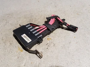 Renault Megane MK3 2010 1,6 caja de fusibles batería gasolina - Imagen 1 de 3