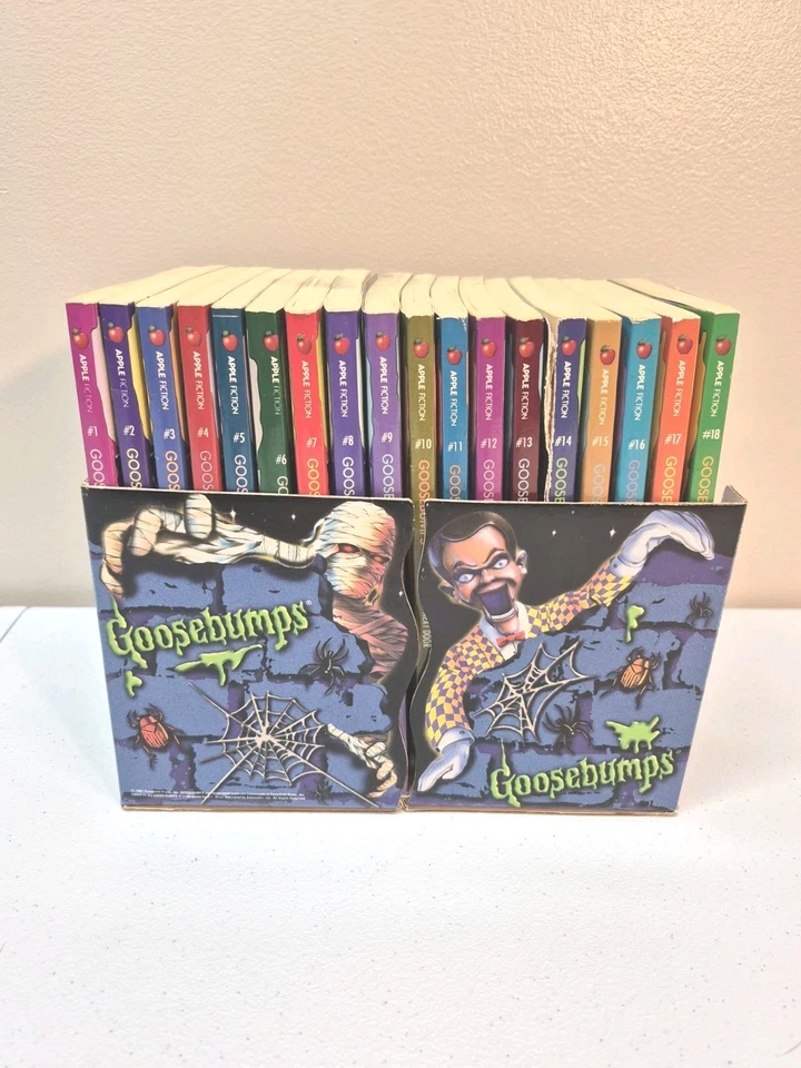 Goosebumps Books#1-18 RL Stine Cardboard Bookends 1st Printings PICTURES See All - Image 1 of 4
