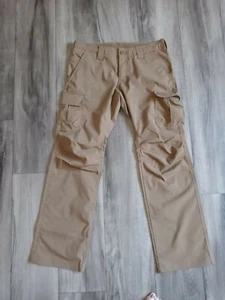 Womens Under Armour Cargo Size 12 Pants - Picture 1 of 4