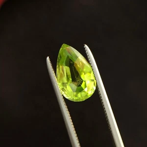 Natural Beautiful Green Peridot Gemstone, Loose Gemstone, Pear Shape, 2.55 Carat - Picture 1 of 3