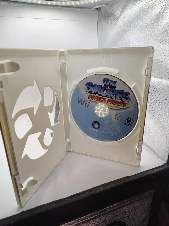 The Smurfs Dance Party (Nintendo Wii, 2011) - Image 1 of 1