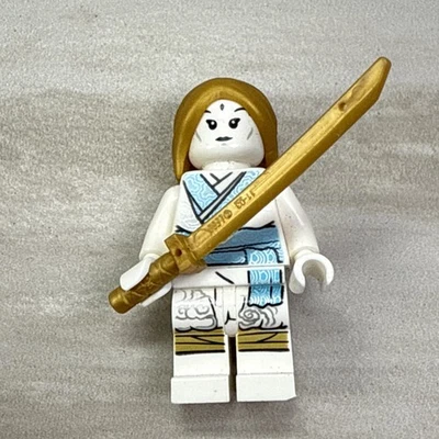 LEGO NINJAGO Master of the Mountain Minifig - Princess Vania of Shintaro - Image 1 of 4