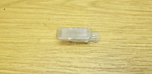 Audi A6 C5 Allroad [99-05] Lampada porta porta inferiore luce barboncino - 094745 - Foto 1 di 8