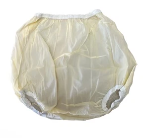 Nikky Vintage Baby Pilchers Plastic Pants Sz 21-27lb Yellow One Pair New Unused - Foto 1 di 5