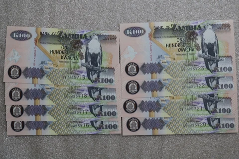ZAMBIA - 8 OLD BANKNOTES B27 #289 Cover