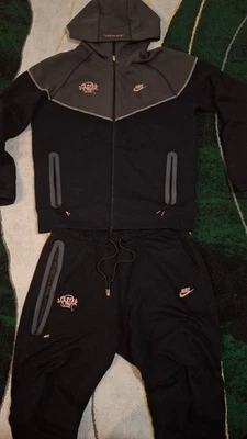 Nike x Syna WORLD Tech Fleece Foto 1 de 4