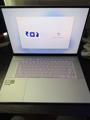 华硕 - ROG Zephyrus G16 16 英寸 OLED QHD 240Hz 游戏笔记本电脑 - Copilot+ PC - AMD... — 第 1/4 张图片