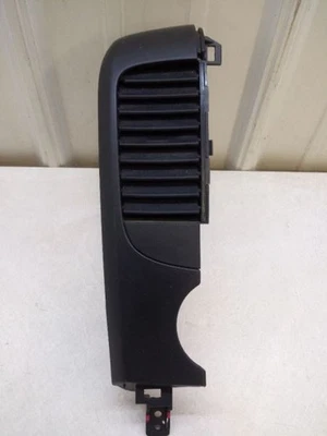 Вентиляционная решетка правосторонняя для кондиционера Kia Sedona 2006 2007 2008 2009 2010 11 12 от оригинального производителя  - Изображение 1 из 4