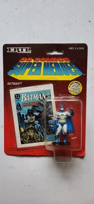Batman Punho Levantado (1990) 2,75 polegadas DC Comics Super Heróis ERTL Die Cast #723 - Imagem 1 de 4