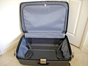 Samsonite HardShell Large Grey Suitcase,with 2 Wheels Combination and Key Locks - Picture 1 of 10