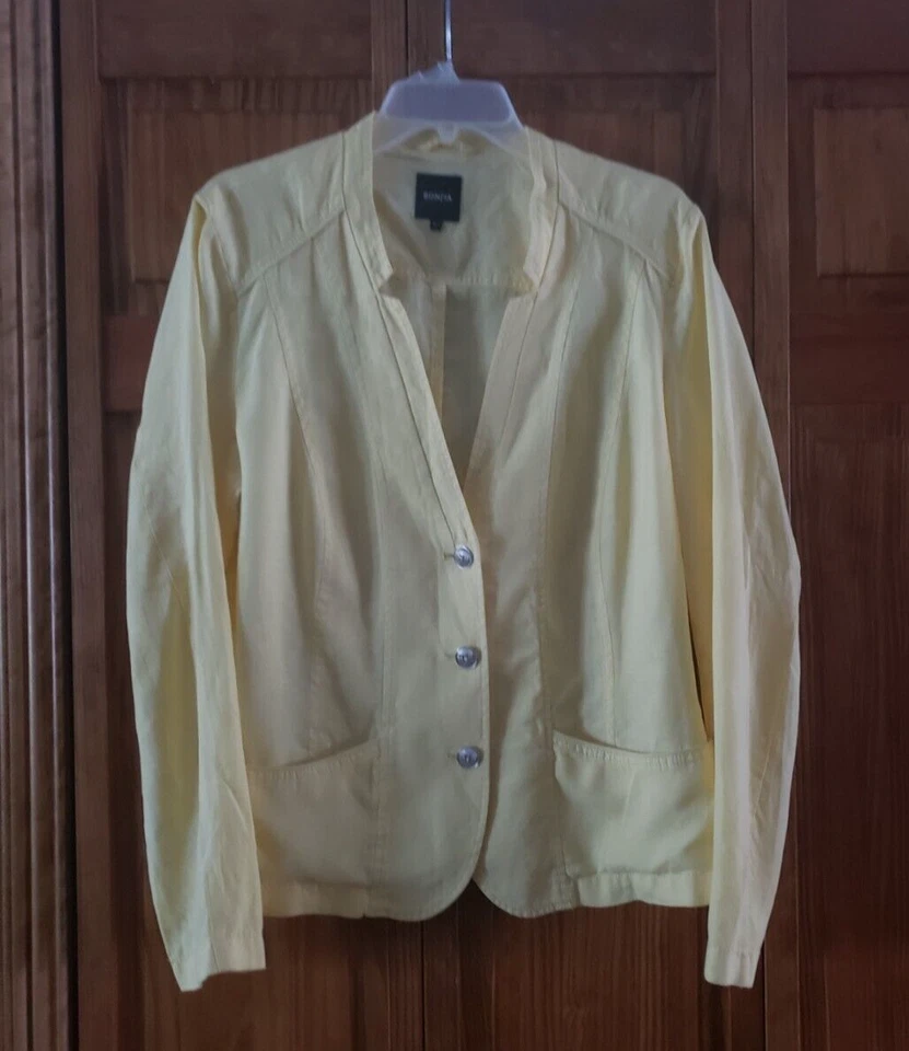 BONITA light yellow fitted summer blazer sz L US/42 EUR woman's - Image 1 of 1