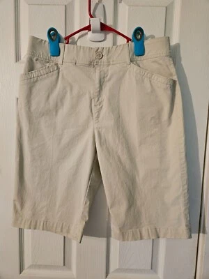 Pantalones Cortos Christopher & Banks Para Mujer 10 Bermudas Caqui Confort Cintura Elástica Foto 1 de 3