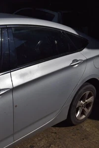 2014 HYUNDAI I40 PASSENGER SIDE LEFT HAND REAR DOOR SLEEK SILVER (N3S) - Picture 1 of 4