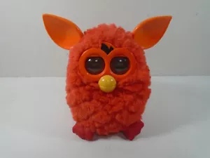 Hasbro 2012--Interactive Red Phoenix Furby (mira) - Imagen 1 de 5