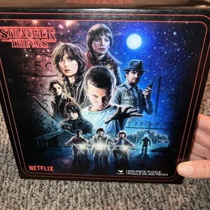 Stranger Things Hauptfiguren Netflix 500 Teile Puzzle Cardinal - vollständig - Bild 1 von 6