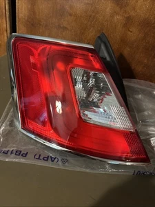 2010 FORD TAURUS Driver Left Side Tail Light Taillight AG13 13405 A OEM (A7-25) - Picture 1 of 19