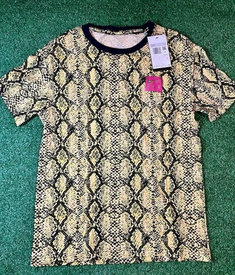 Camiseta para mujer Nike Air Fly estampado de serpiente manga corta suelta amarilla negra talla XS Foto 1 de 4