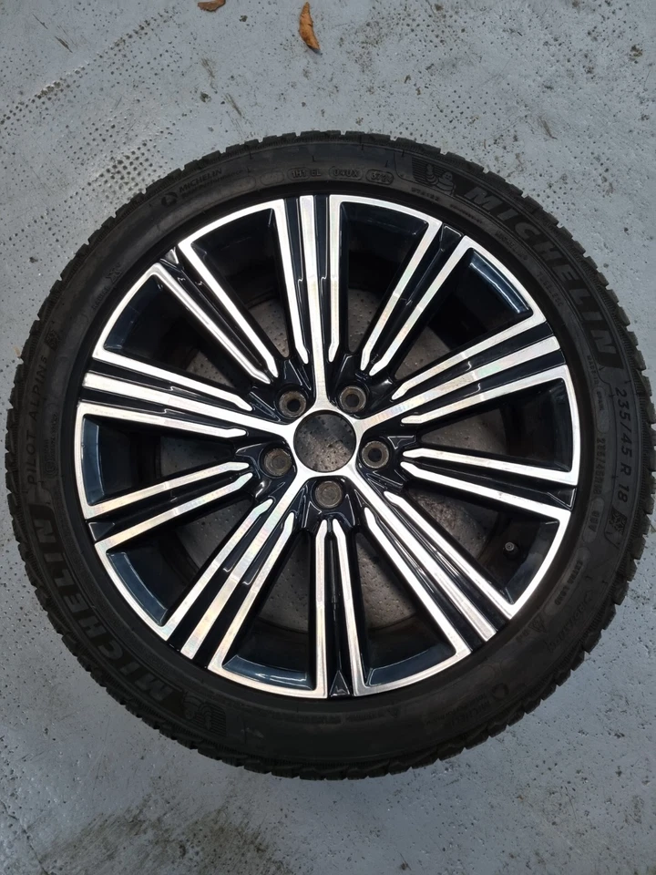 18Zoll Volvo Winterrad V60 S60 Original Felgen 31471312 Winterreifen 7mm DOT24 - Bild 1 von 1