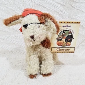 Hallmark Bunnies by the Bay Chester Dog 2002 con sombrero pirata de Halloween y parche - Imagen 1 de 15