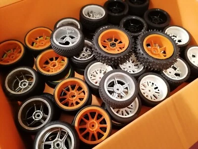 TAMIYA 1:10 Wheels / Spareparts      noKyosho, PMT  -Divers- - Bild 1 von 4
