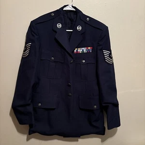 VTG US MILITARY ISSUED AIR FORCE USAF BLUE UNIFORM COAT JACKET PINS + PATCHES - Picture 1 of 10