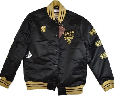 Chaqueta Mitchell & Ness Chicago Bulls Hardwood Classic MVP satinada mediana negra Foto 1 de 3