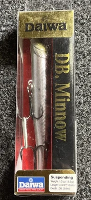 Daiwa•DB Minnow •Suspensión •1/3 oz •3-3/4"•Trucha arco iris• Foto 1 de 2